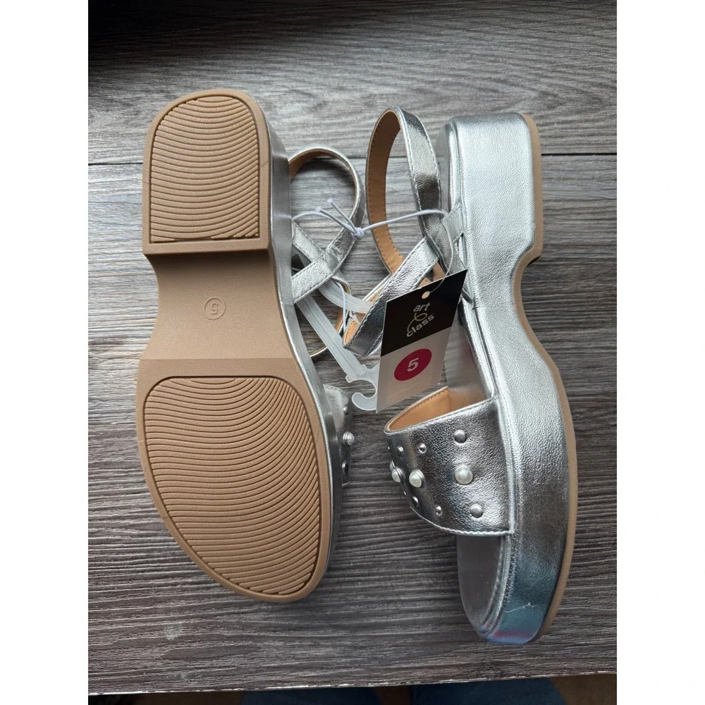 Art Class Girls‎ Silver Metallic Platform Sandals Pearl Studded Wedge Size 5 NEW